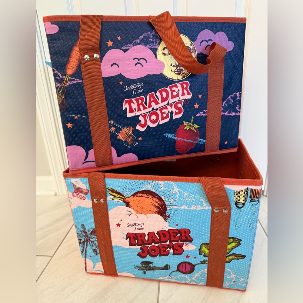 Trader Joes Trader Joe’s Stand-up/ Collapsible Grocery Toe /NWT. - Picture 2 of 10